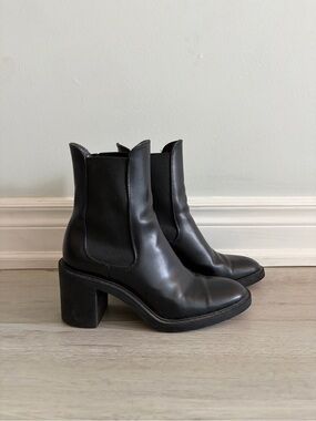 Zara Classic Black Chelsea Block Heel Ankle Boots